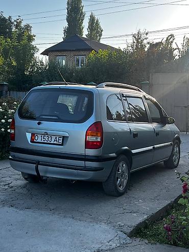 ош е34: Opel Zafira: 2001 г., 2.2 л, Кол менен иштөөчү, Бензин, Вэн/Минивэн — 4