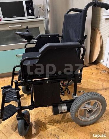 abc design 3 tec universal arabalar: Xüsusiyyətləri Sürət: 6 km/saat Hərəkət məsafəsi: 25 km Motor gücü