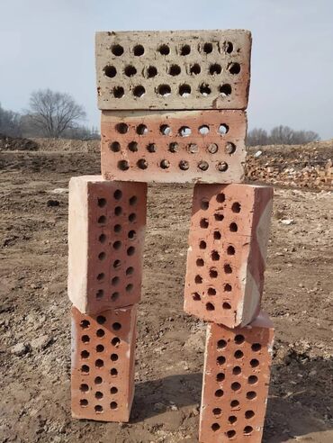 Строительный кирпич: Кирпичи Жжёный кирпич Пустотелый, дырчатый Глиняный, керамический — 9