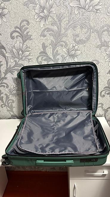 Чемоданы: Чемодан, Материал: Пластик, Средний (40 - 70 л) — 4