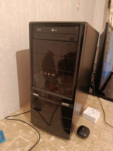 250 gb hard disk: Salam tək sistem blokudu şunulu üstündə verilir Yüngül oyunları