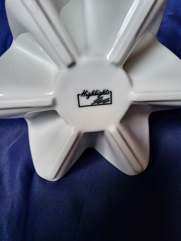 Čajnici: Cajnik nov sa stalkom,grejac,pun poreclan Nemacka. Cajnik pun — 18