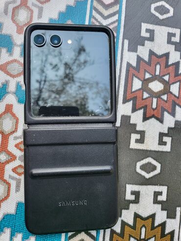 Çəngəllər: Samsung Galaxy S22 Ultra, 32 GB