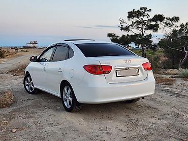 92: Hyundai Elantra: 2 l | 2009 il Sedan — 3