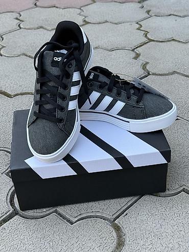 одам даром одежду: Adidas Daily 4.0 Оригинал из США. EU 37.5-38, стелька 24 см. Цена 6000 — 1