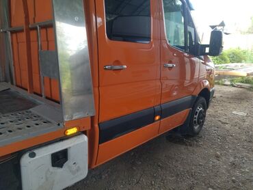 прицеп на авто: Volkswagen Crafter: 2007 г., 2.5 л, Механика, Дизель, Бус