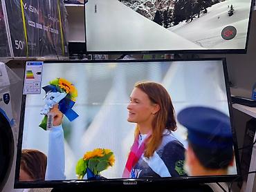 Телевизоры: Телевизоры samsung 32Q80 android smart tv 81 см диагональ!!! Низкая — 6