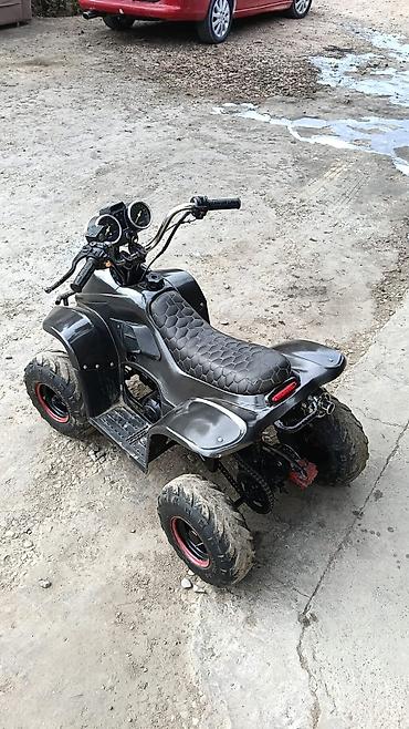 tz 4k 14: Qara rəngli mini ATV kvadrosikl - Kompakt off-road dizaynı, qalın — 2