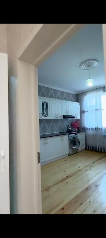 modern evler: İki mərtəbəli, geniş və işıqlı ev - Planlama: Daxili taxta pilləkənlə — 4