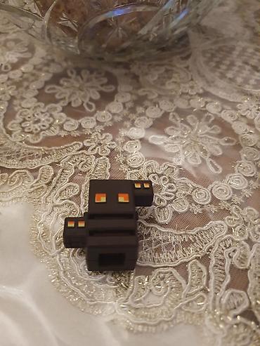 kinder minecraft: Minecraft fiqurları satılır Qiymətlər: - Wither — 10 AZN - Ender — 6