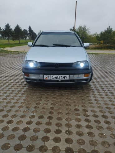 продаю или меняю на недвижимость: Volkswagen Golf: 1993 г., 1.8 л, Механика, Бензин, Хетчбек