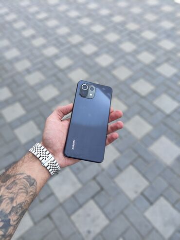 телефон fly iq4416 era life 5: Xiaomi Mi 11 Lite, 128 GB, rəng - Qara, 
 Barmaq izi, Face ID