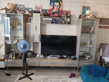 кресло качалка satilir: İşlənmiş, Komod, Masa və oturacaqlar, TV stend