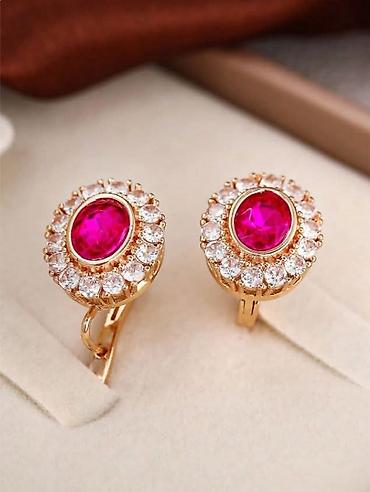 Minđuše: 800 din par — 14