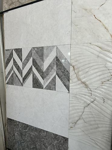 silver kitchen: Керамическая плитка для стен и пола, коллекция в серо-белой гамме. - — 1