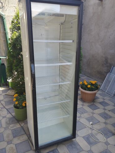 Холодильные витрины: Продаю холодильник состояние отличное