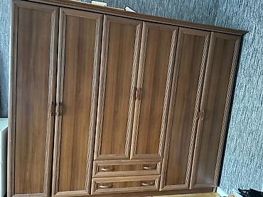 Mebel: Paltar şkafı çox yaxşı vəziyyətdədir.Qiymət 230 Azn,danışıqda endirim — 1