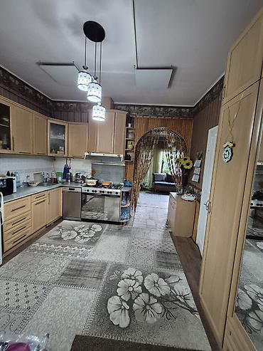 Продажа коттеджей и домов: Продаётся Дом в Тихом центре по ул. Орозбекова. Первая Линия! — 10