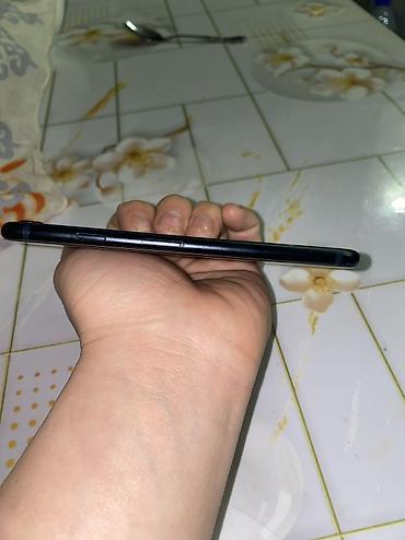 Apple iPhone: IPhone SE 2020, Черный — 7