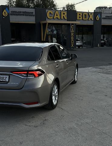 fit 2017: Toyota Corolla: 2020 г., 1.8 л, Вариатор, Гибрид, Седан — 6