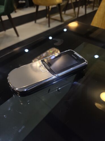 nokia 2270: Nokia 8000 4G, rəng - Gümüşü, Düyməli