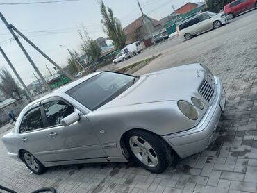 а 210: Mercedes-Benz : 1999 г., 2.4 л, Автомат, Бензин, Седан