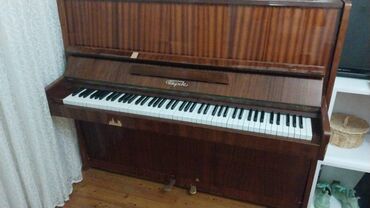 Midi-клавиатуры: Piano satılır təcili. Köç səbəbi ilə satılır. Qiyməti 160 manata
