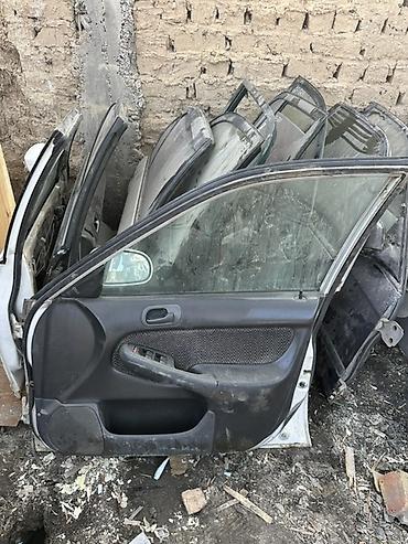 Двери и комплектующие: Комплект Honda — 5