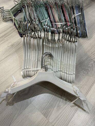 Вешалки, плечики: Вешалки, плечики — 8