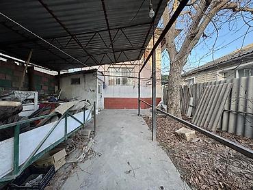 Продажа коттеджей и домов: Продается 2 этажный дом в районе Рабочего городка, на пересечении улиц — 4