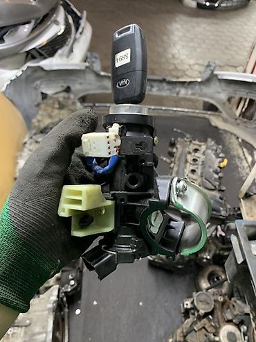 установка ключей: Замок зажигания в сборе с ключом/брелоком для Kia. Состав и — 1