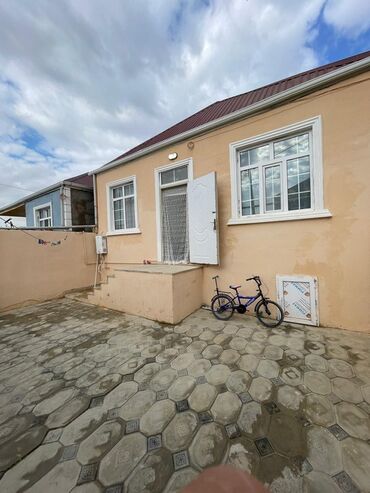 квартира вторичка 1 комнатная купить: Hövuzsuz həyət evi - Tək mərtəbəli, mansardsız layihə. Döşəməsi tam