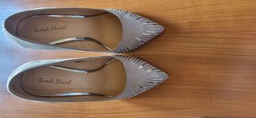 Salonke: Salonke, Zara, 39 — 5