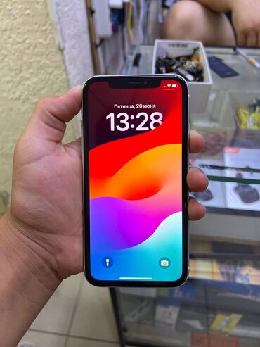 опиративная память: IPhone Xr, Колдонулган, 128 ГБ, White Titanium, Заряддоочу түзүлүш, Коргоочу айнек, Каптама, 87 %