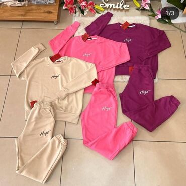 adidas essentials zenska trenerka: L (EU 40)