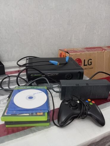 сколько стоит джойстик xbox 360: Продаю Microsoft Xbox 360, в отличном состояние, включается с первого