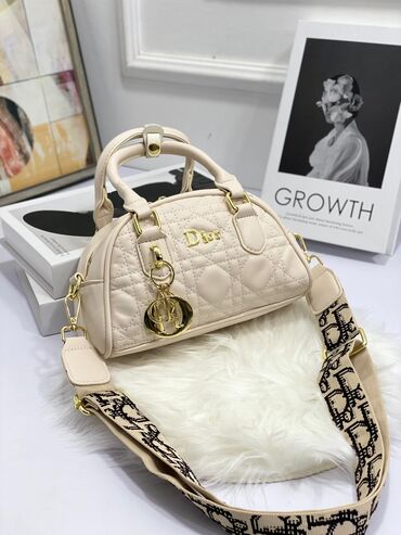 женские маленькие кошельки: Сумка с короткой ручкой, Dior