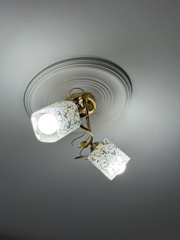 yataq otağı pərdələri: Çılçıraq, 2 lampa
