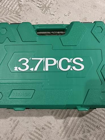 Наборы инструментов: Абсолютно новая с коробкой .Набор инструментов 37 предметов в прочном — 4