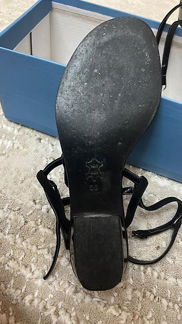 tory burch: Женские сандалии BCBGMAXAZRIA - Цвет: черный - Дизайн: т-образные — 2