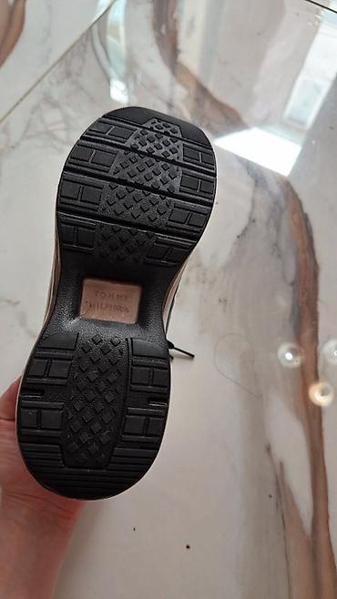 krosovkalar: Temiz deri veziyyeti yeni kimi orginal Tommy Hilfiger kişi idman — 2