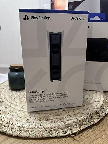 PlayStation Sony DualSense Charging Station – PS5 üçün Islenmeyib