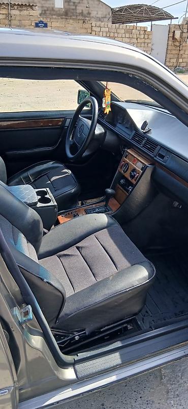 mercedes e class w124: Mercedes-Benz W124: 2 l | 1990 il Sedan — 4
