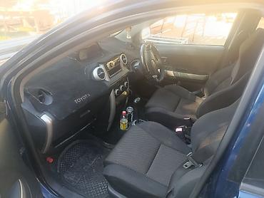 215 50 18: Toyota Ist: 2003 г., Хэтчбэк — 5