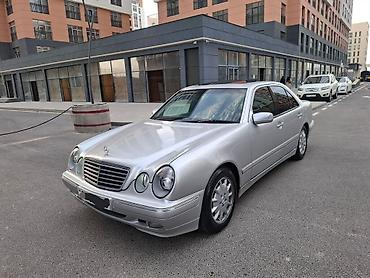mercedes spacer: Mercedes-Benz E-Class (W210) sedan – gümüşü rəng, 4 qapı, klassik — 1