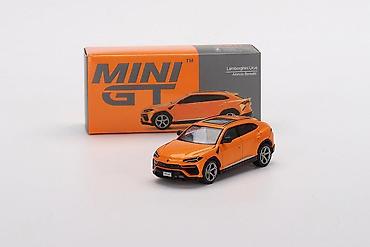 odece: 🟠 Lamborghini Urus – Arancio Borealis – 1:64 – Mini GT Detaljan — 1