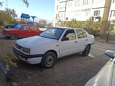 lf sonata: Volkswagen Vento: 1993 г., 1.8 л, Механика, Бензин, Седан — 4