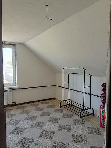 Продажа коттеджей и домов: 6 комнат и более, 104 м², 8 соток, Бишкек, Учкун с. Собственник — 29