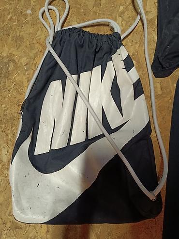Gornji i donji deo: Prodajem nike originale razne haljina ranac trenerke duksevi na lalafo.rs — 29 Gornji i donji deo: Prodajem nike originale razne haljina ranac trenerke duksevi — 29