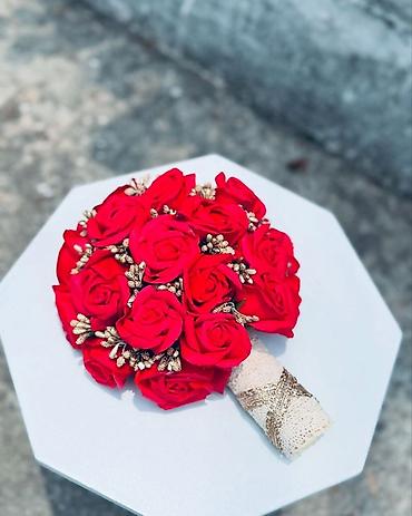Ostali kućni dekor: Ručni buketi ruža – dekorativni i svečani aranžmani - Elegantni — 9